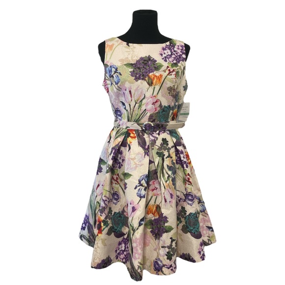 Dresses & Skirts - Dani & Nicole Lavender Cream Floral Dress